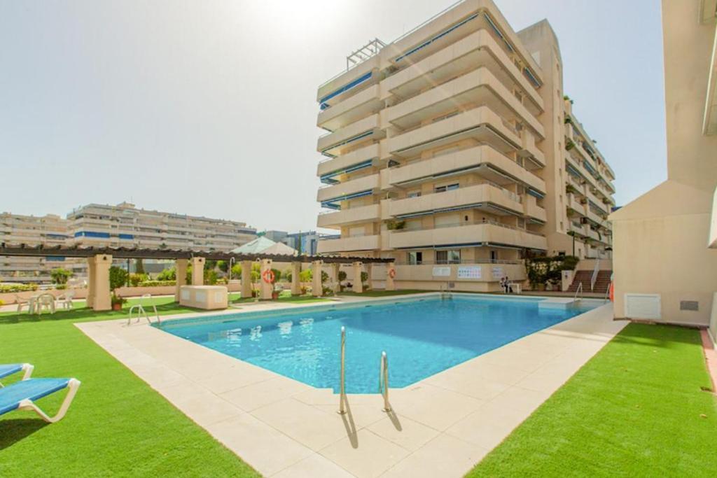 3 Room Lux Apt Puerto Banus-Terrace 5 Min To Beach มาร์เบยา ภายนอก รูปภาพ